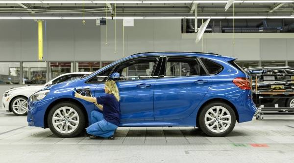 Serienproduktion des BMW 225xe startet