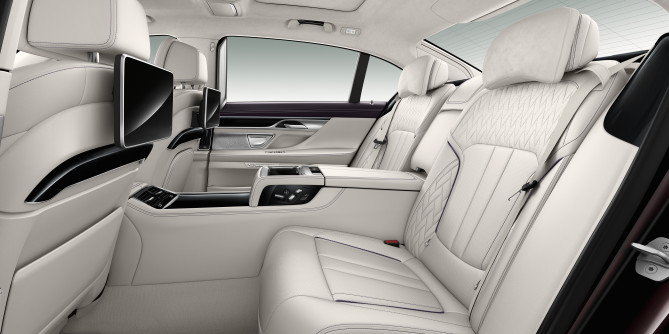 Der neue BMW M760Li xDrive