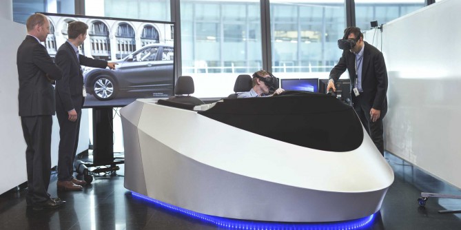 BMW setzt auf HTC Vive VR-Brillen