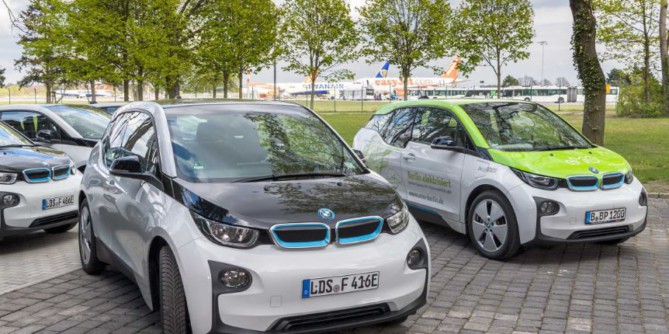 30 BMW i3 für Berliner Flughäfen