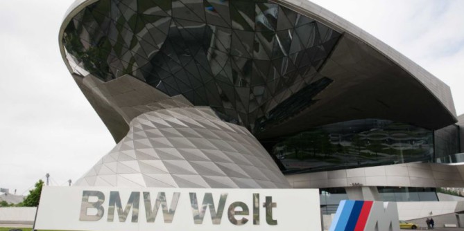 BMW Welt liefert 34.000 PS aus